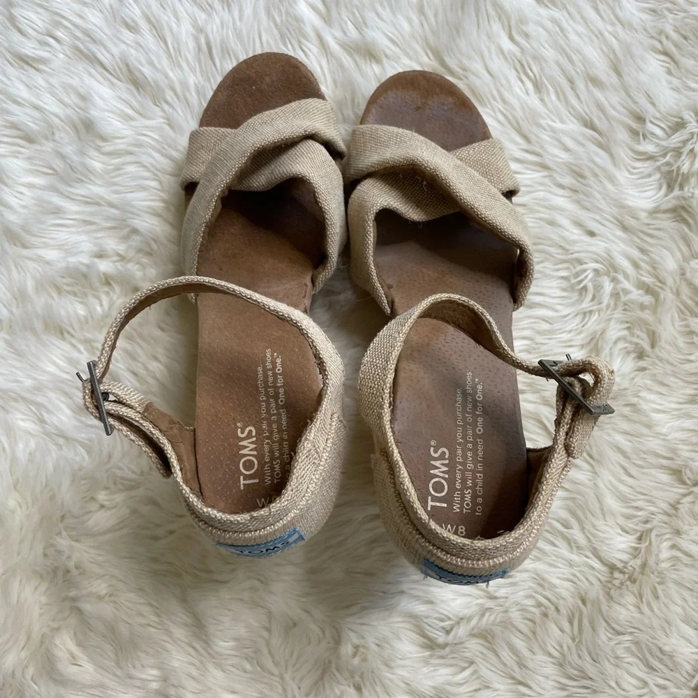 Toms Tan Canvas Cork Wedge 8 - Picture 4 of 7